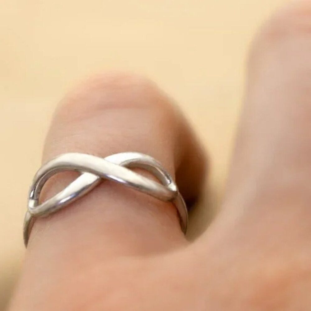 Vintage Sterling Silver Infinity Symbol Ring Stamped 925